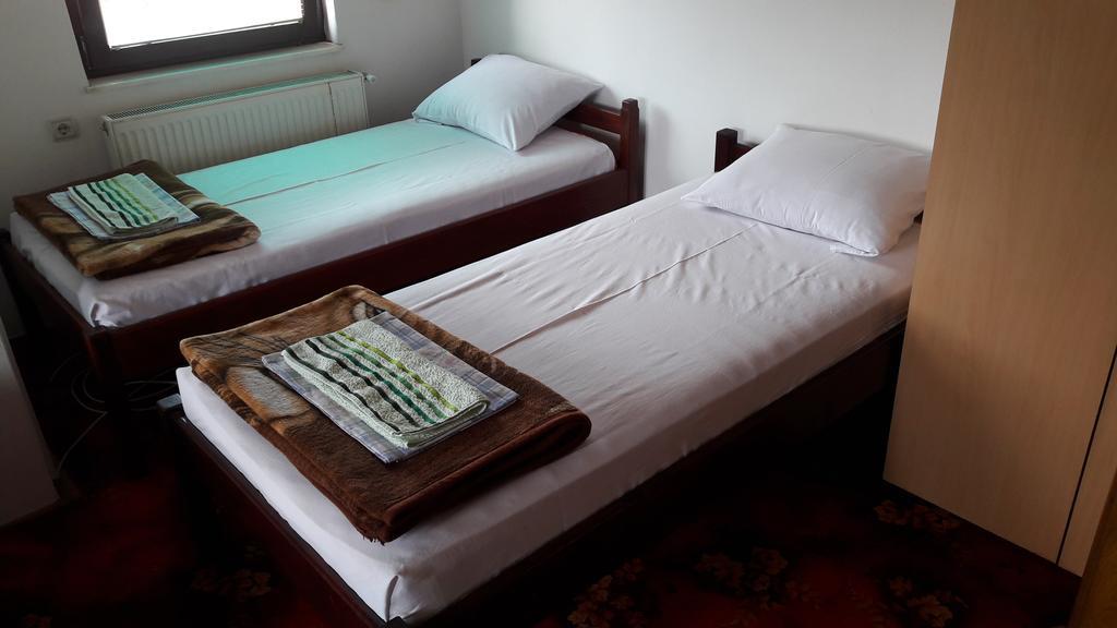 Mico Np Guest House Novi Pazar Exterior photo